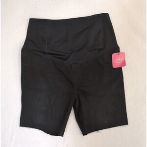 Isabel‎ Maternity by Ingrid & Isabel Bermuda Black Jean Cut Off Short size 18